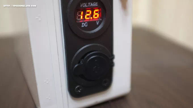 원형 볼트 게이지, USB 포트 매립 설치 (집어등에 추가 작업)